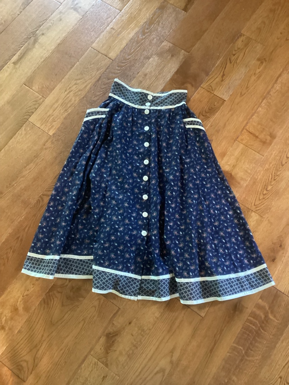 Vintage gunne sax skirt